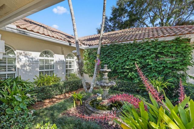 2865 Banyan Boulevard Circle NW, Boca Raton, FL 33431