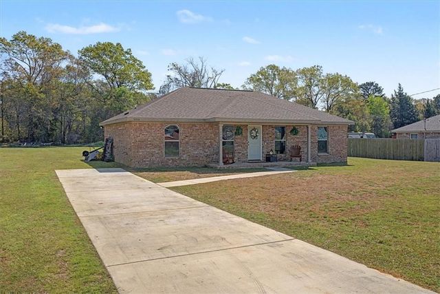 10900 Brighton Drive E, Chunchula, AL 36521