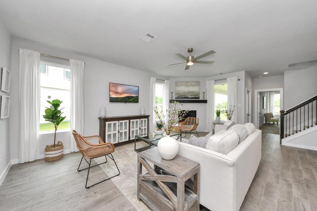 2142 Emerald Diamond Court, Fresno, TX 77545