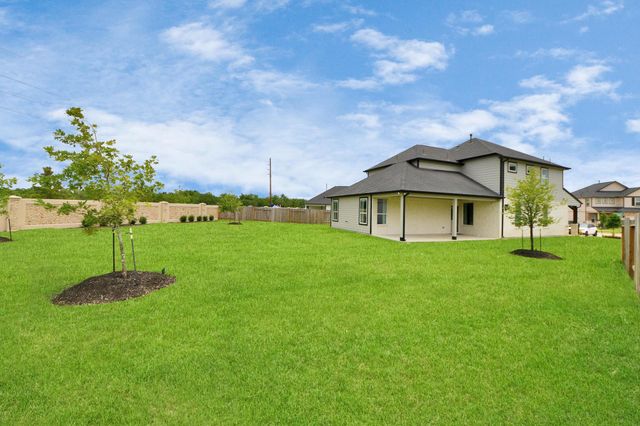 2142 Emerald Diamond Court, Fresno, TX 77545