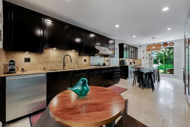 10700 Old Cutler Rd, Coral Gables, FL 33156