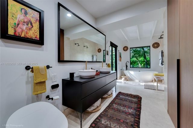 10700 Old Cutler Rd, Coral Gables, FL 33156