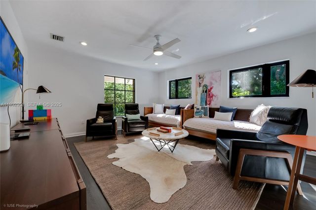 10700 Old Cutler Rd, Coral Gables, FL 33156