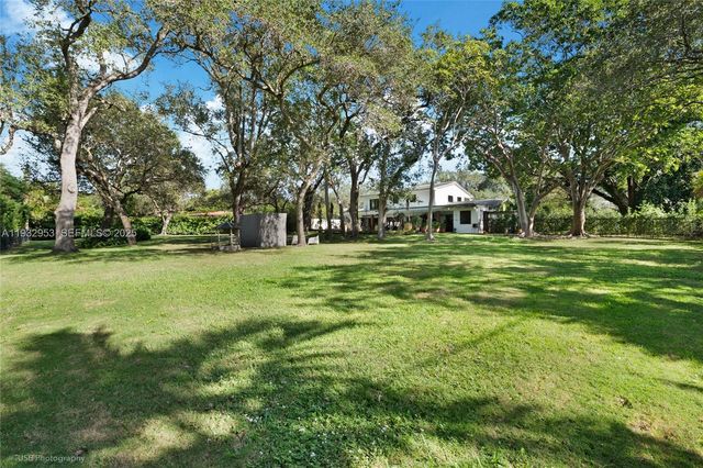 10700 Old Cutler Rd, Coral Gables, FL 33156