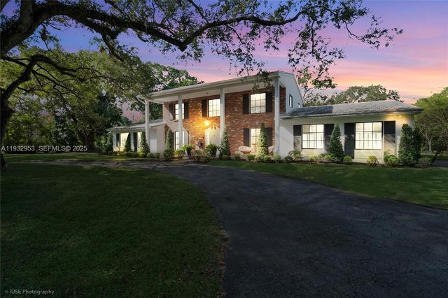 10700 Old Cutler Rd, Coral Gables, FL 33156