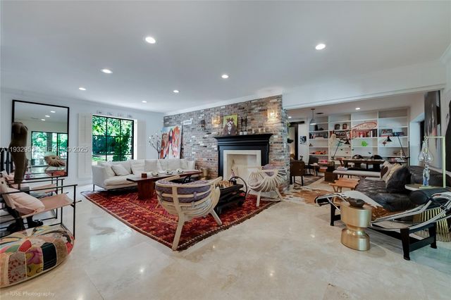 10700 Old Cutler Rd, Coral Gables, FL 33156