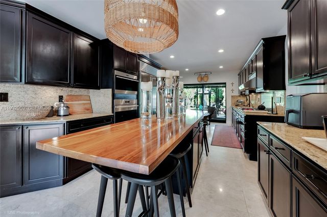 10700 Old Cutler Rd, Coral Gables, FL 33156