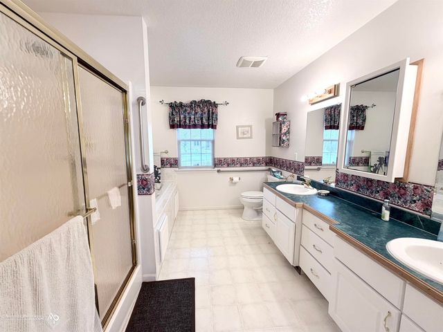 300 Carriage Way, Davison, MI 48423