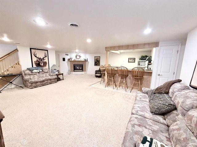300 Carriage Way, Davison, MI 48423