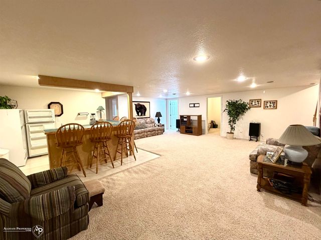 300 Carriage Way, Davison, MI 48423