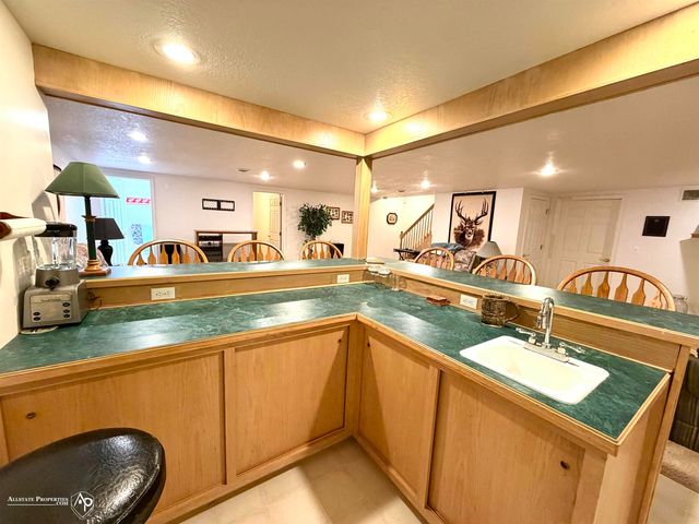 300 Carriage Way, Davison, MI 48423