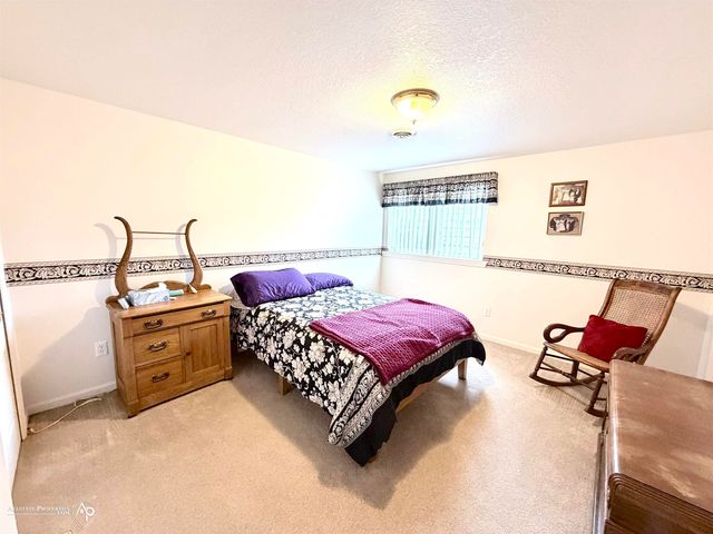 300 Carriage Way, Davison, MI 48423