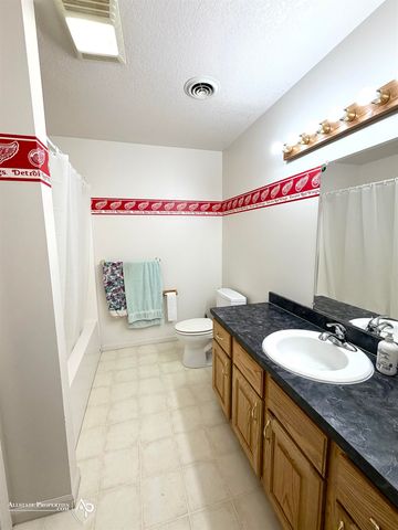 300 Carriage Way, Davison, MI 48423