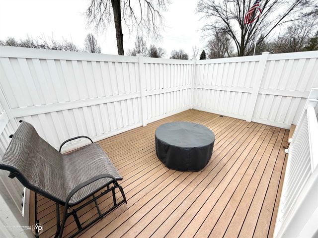 300 Carriage Way, Davison, MI 48423
