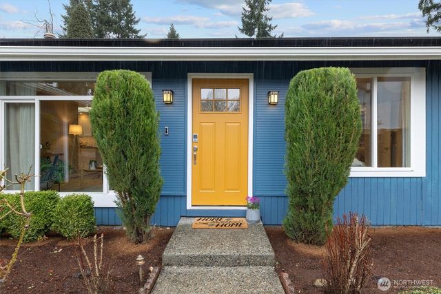 10932 156th Court NE, Redmond, WA 98052