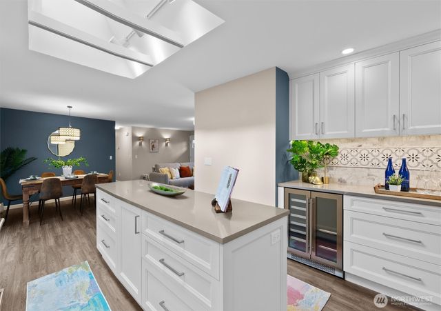 10932 156th Court NE, Redmond, WA 98052