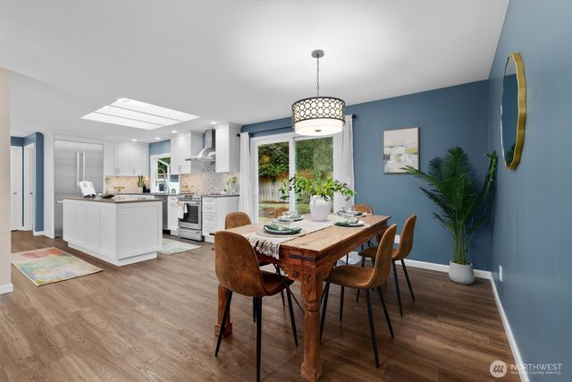 10932 156th Court NE, Redmond, WA 98052