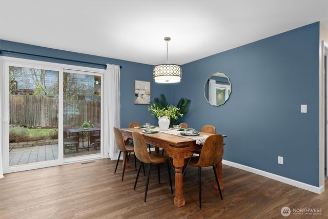 10932 156th Court NE, Redmond, WA 98052