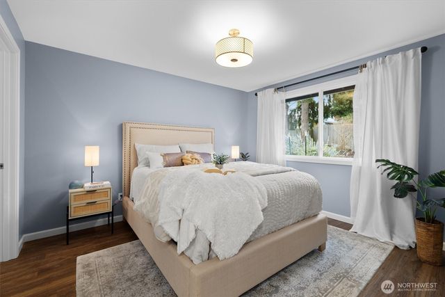 10932 156th Court NE, Redmond, WA 98052