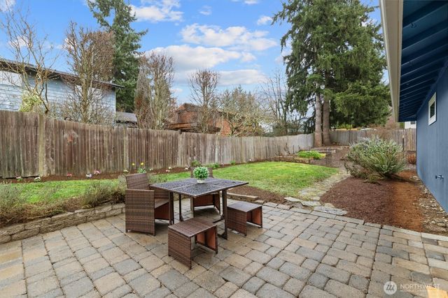 10932 156th Court NE, Redmond, WA 98052