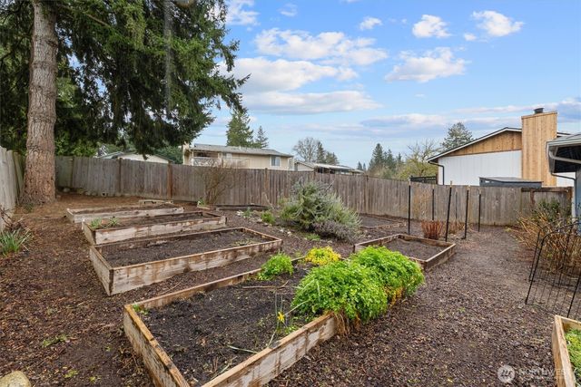 10932 156th Court NE, Redmond, WA 98052