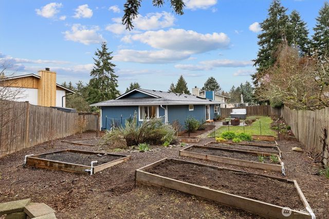 10932 156th Court NE, Redmond, WA 98052