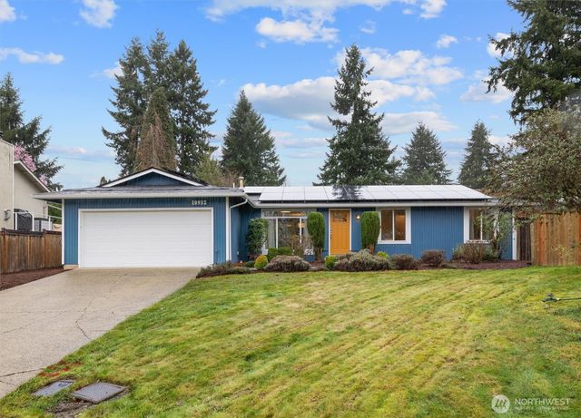 10932 156th Court NE, Redmond, WA 98052