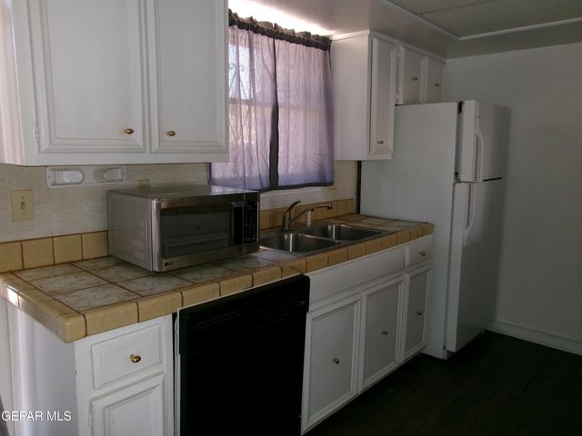6700 ESCONDIDO Drive F4, El Paso, TX 79912