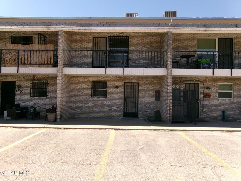 6700 ESCONDIDO Drive F4, El Paso, TX 79912
