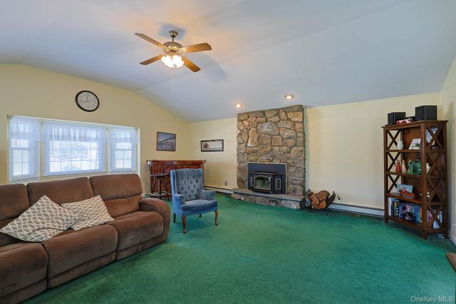 2 Eisenhower Court, Hopewell Junction, NY 12533