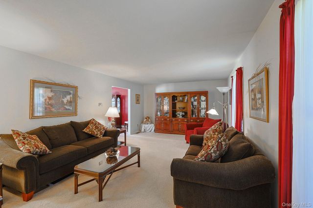 2 Eisenhower Court, Hopewell Junction, NY 12533