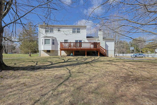 2 Eisenhower Court, Hopewell Junction, NY 12533