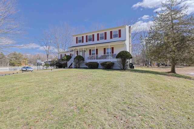 2 Eisenhower Court, Hopewell Junction, NY 12533