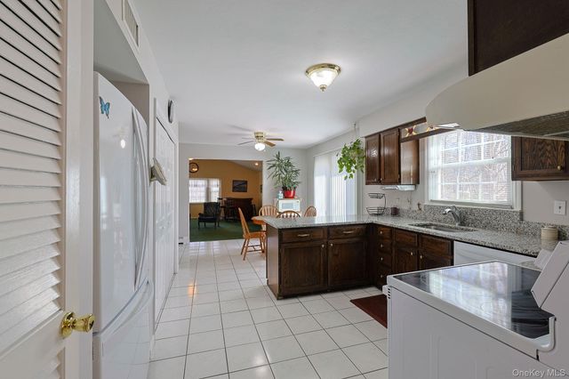 2 Eisenhower Court, Hopewell Junction, NY 12533