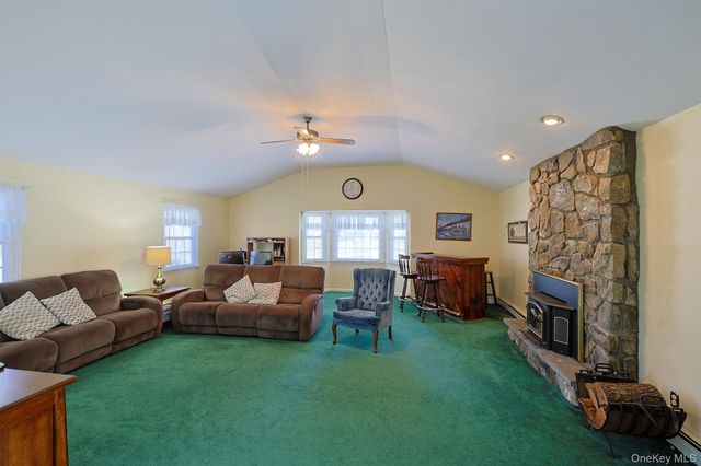 2 Eisenhower Court, Hopewell Junction, NY 12533