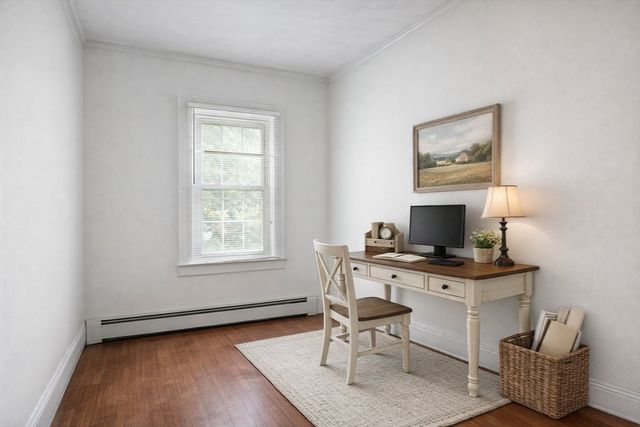 4 Townsend St, Pepperell, MA 01463