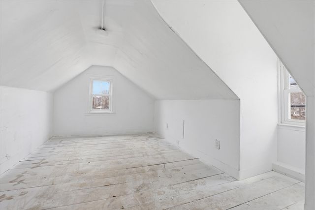 4 Townsend St, Pepperell, MA 01463