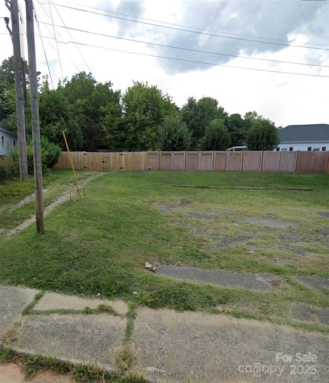 1505 S Marietta Street, Gastonia, NC 28054