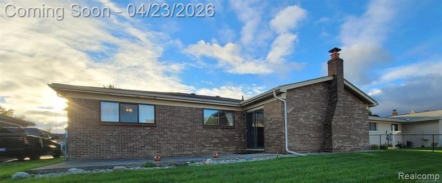 35626 Marina Drive, Sterling Heights, MI 48312