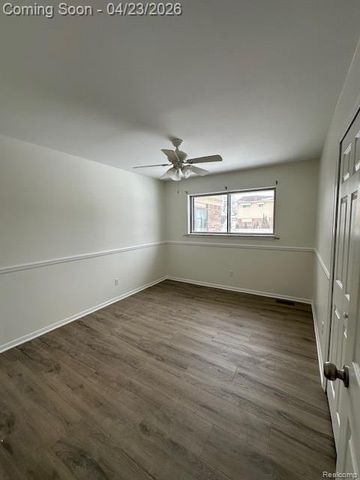 35626 Marina Drive, Sterling Heights, MI 48312