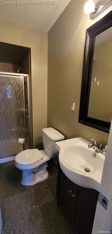 35626 Marina Drive, Sterling Heights, MI 48312
