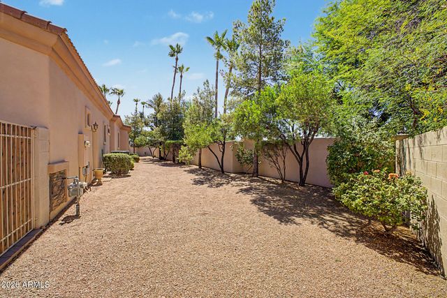 6202 E MCKELLIPS Road Unit 3, Mesa, AZ 85215