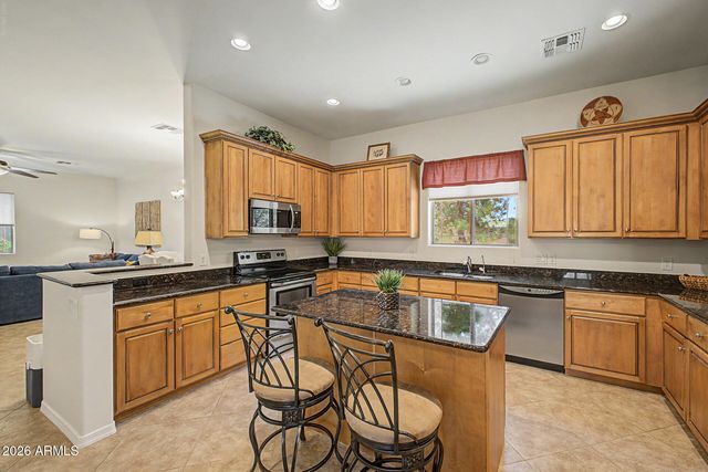 6202 E MCKELLIPS Road Unit 3, Mesa, AZ 85215