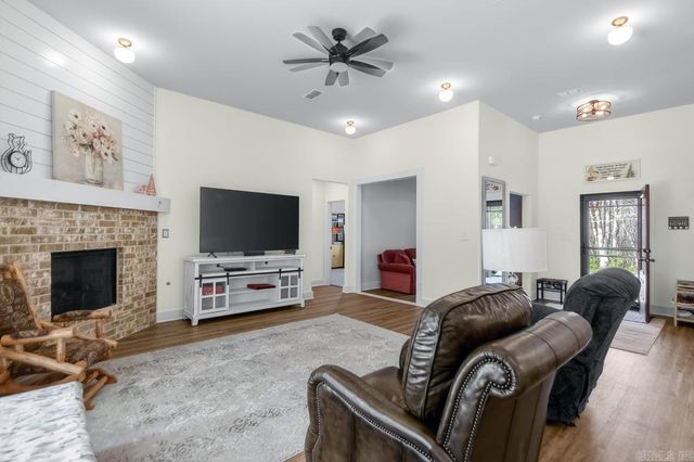 413 Lewallen Road, Benton, AR 72015