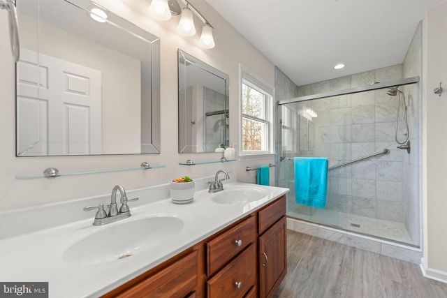 155 SIGNAL CT, Strasburg, VA 22657