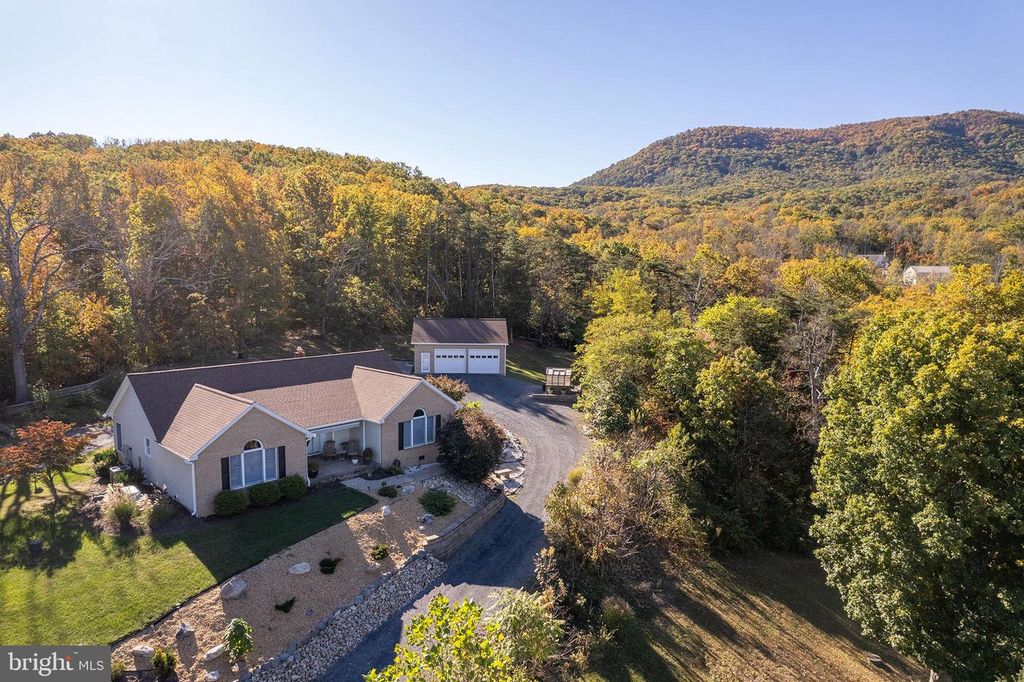 155 SIGNAL CT, Strasburg, VA 22657