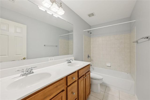 230 Collins View Court, Lawrenceville, GA 30043