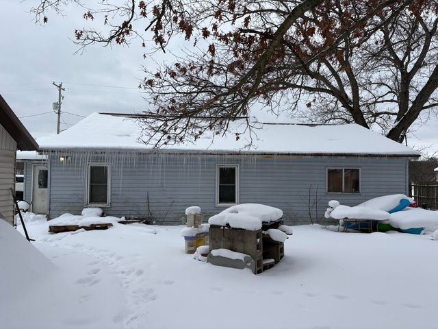 1403 E James Street, White Cloud, MI 49349