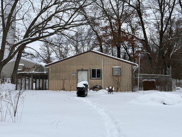 1403 E James Street, White Cloud, MI 49349