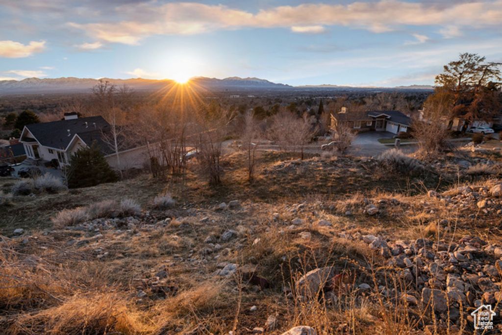 4865 S WALLACE LN, Holladay, UT 84117